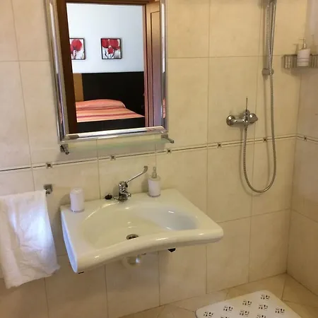 Armony 111 Couette-café 4*